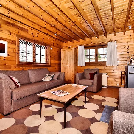 Quaint Chalet In With Hill View